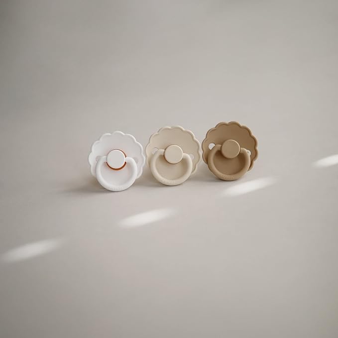FRIGG Daisy Natural Rubber Baby Pacifier | Made in Denmark | BPA-Free 2-Pack - Image 5