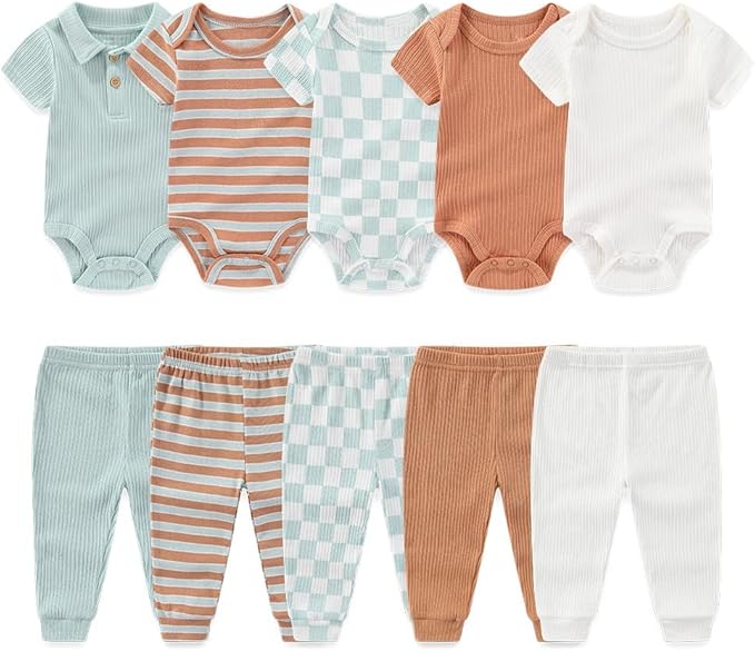 Kiddiezoom Newborn Baby Layette Set 10-Piece by Kiddiezoom