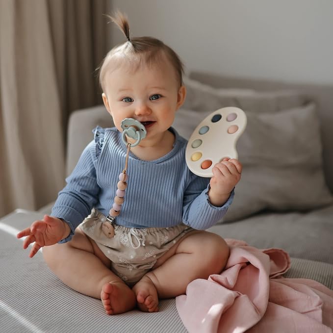 FRIGG Daisy Natural Rubber Baby Pacifier | Made in Denmark | BPA-Free 2-Pack - Image 5