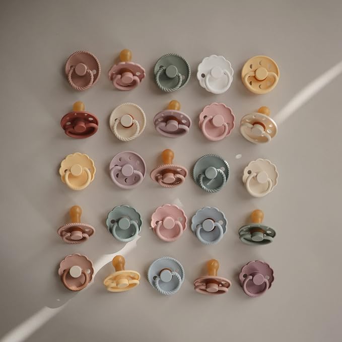 FRIGG Rope Natural Rubber Baby Pacifier | Made in Denmark | BPA-Free - Image 3