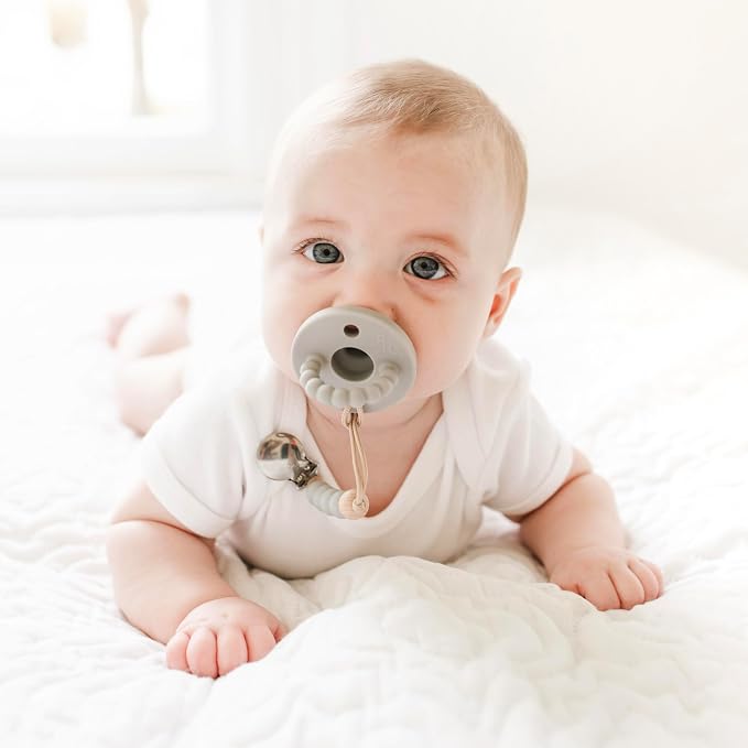 Ryan & Rose Cutie PAT All-in-One Pacifier and Teether Massaging Teething Ring - Image 6