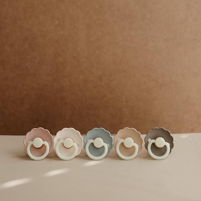 FRIGG Daisy Night Natural Rubber Baby Pacifier | Made in Denmark | BPA-Free - Image 4